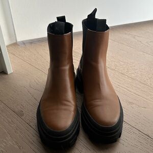 Brown Leather Women’s Boots